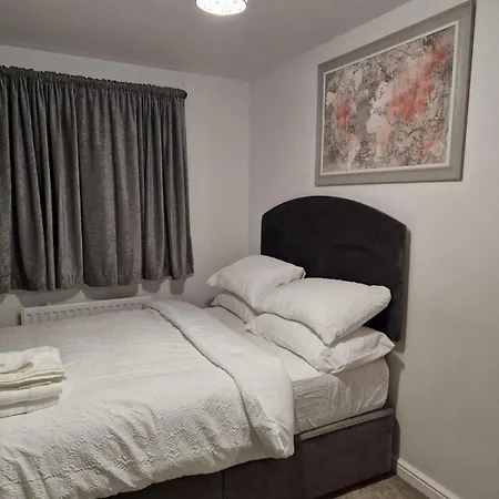 Abode By Jess Luxurious 3 Bedroom House, Wigan , Greater Manchester Exterior photo