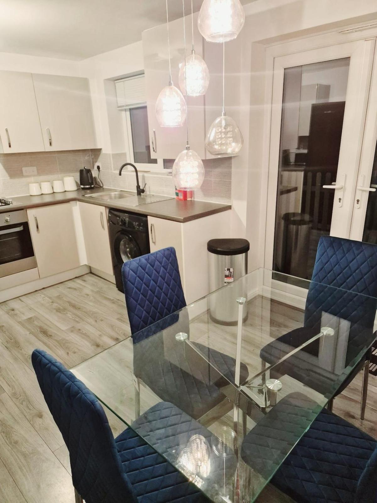 Abode By Jess Luxurious 3 Bedroom House, , Greater Manchester