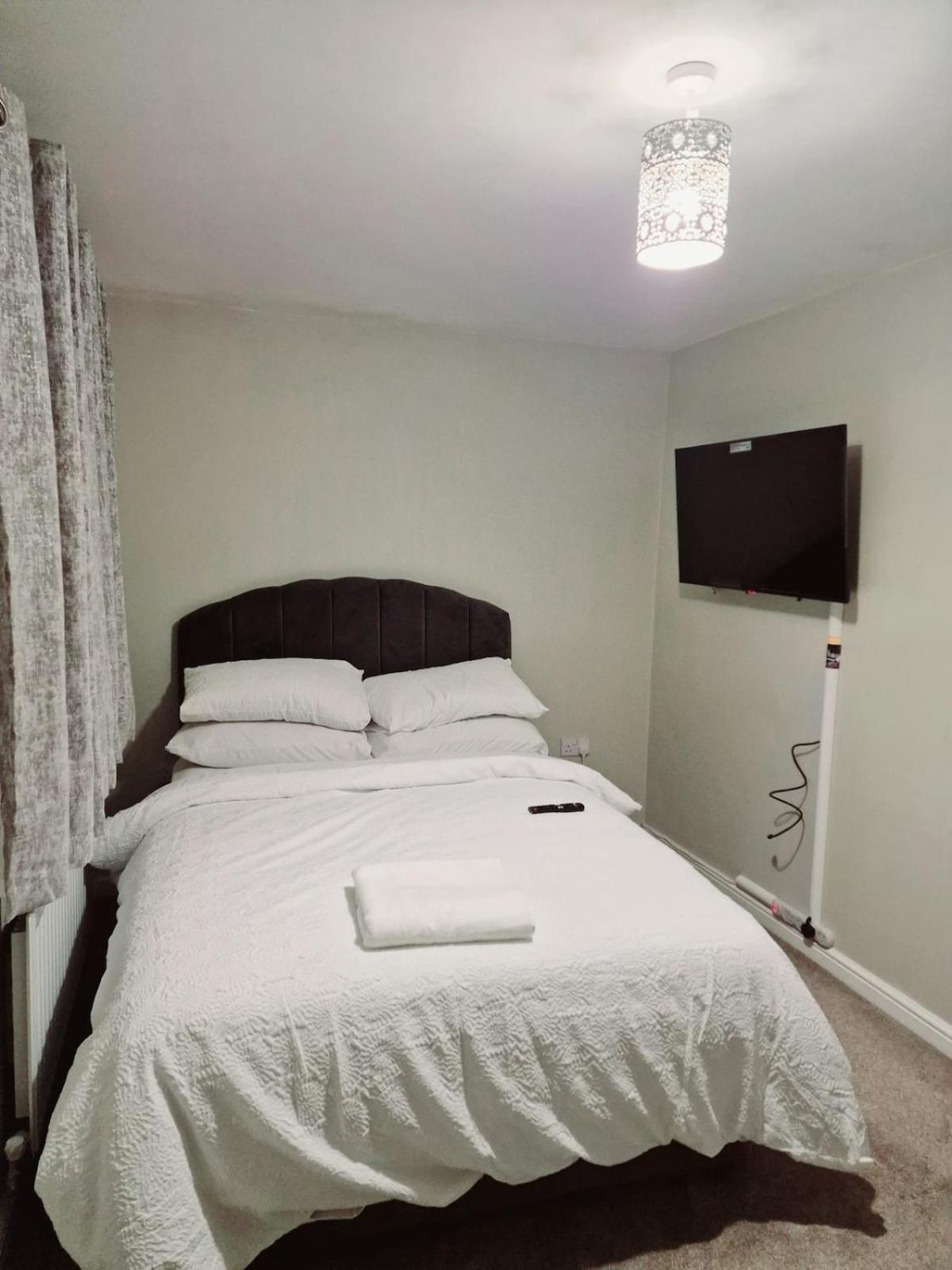 Abode By Jess Luxurious 3 Bedroom House, , Greater Manchester * Wigan