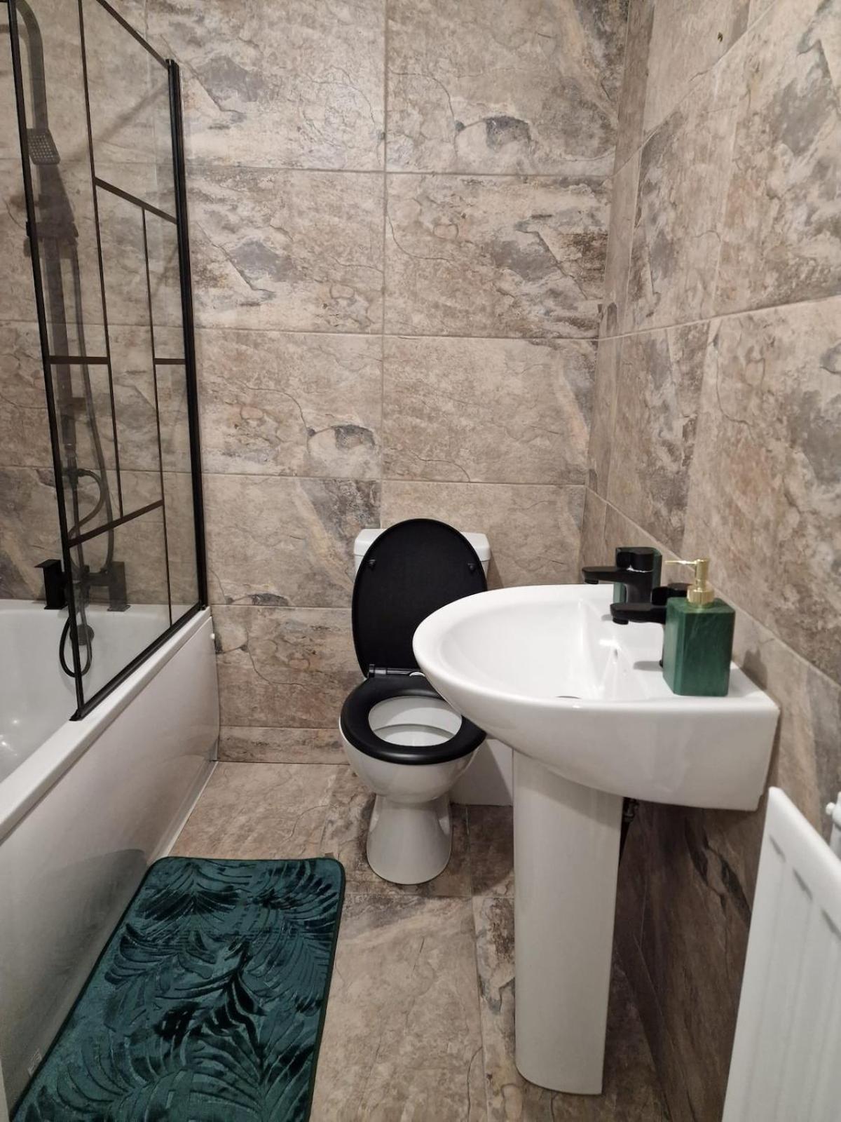 Abode By Jess Luxurious 3 Bedroom House, , Greater Manchester Holiday home